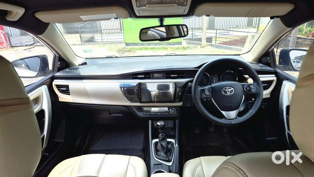 Toyota Corolla Altis 2016