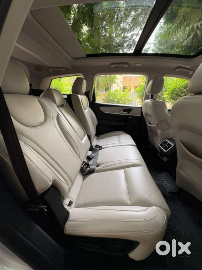 Mahindra Xuv700 2.0 Ax 7 Petrol At Luxury Pack Str, 2023, Diesel
