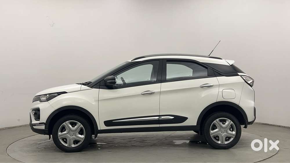 Tata Nexon 1.5 Revotorq Xm, 2022, Diesel