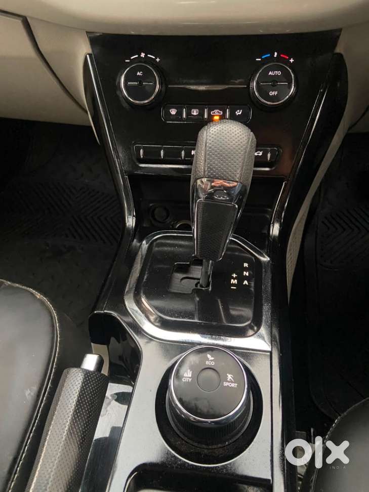 Tata Nexon, 2022, Petrol
