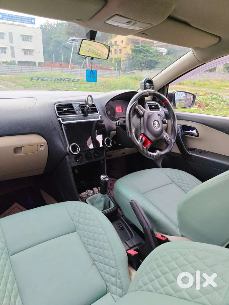 Volkswagen Polo Petrol Manual 2011