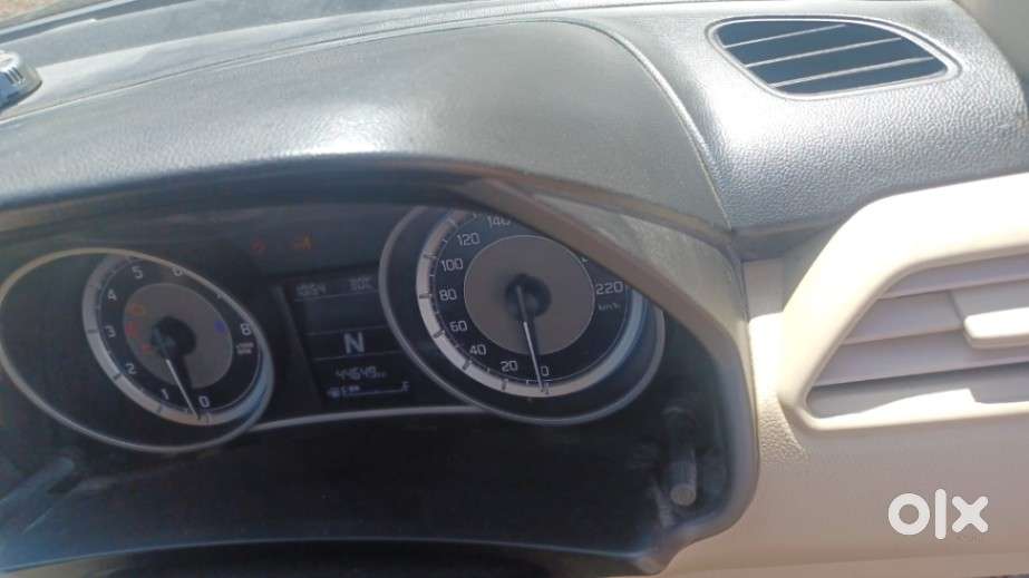 Maruti Suzuki Dzire Vxi Ags, 2022, Petrol