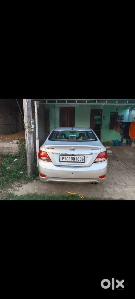 Hyundai Fluidic Verna 2012