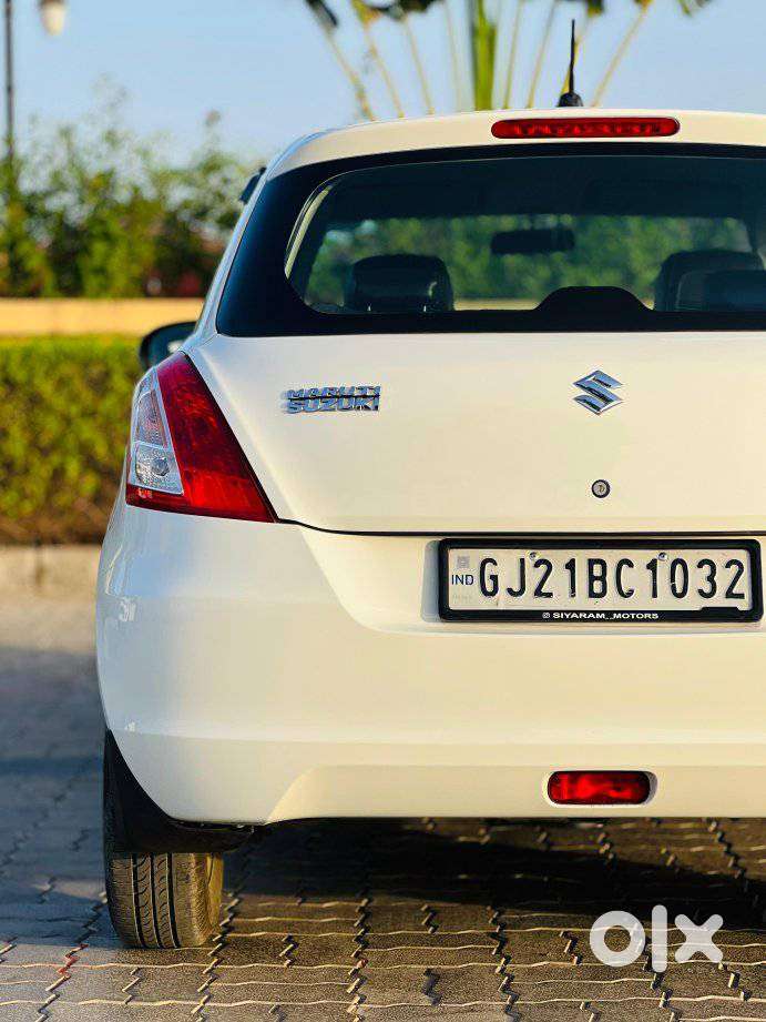 Maruti Suzuki Swift Vxi Abs Bsiv, 2016, Petrol