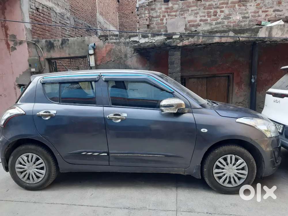 Maruti Suzuki Swift Lxi 2017