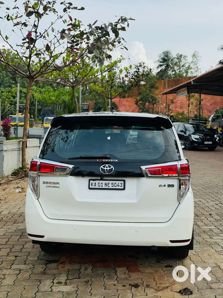 Toyota Innova Crysta 2019
