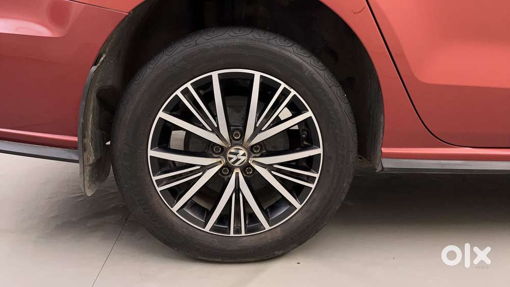 Volkswagen Vento 2010-2013 Petrol Highline At, 2020, Petrol