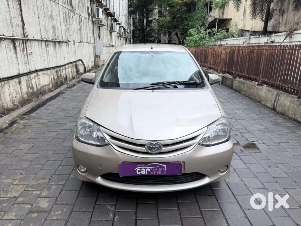 Toyota Etios 1.5 V, 2013, Petrol