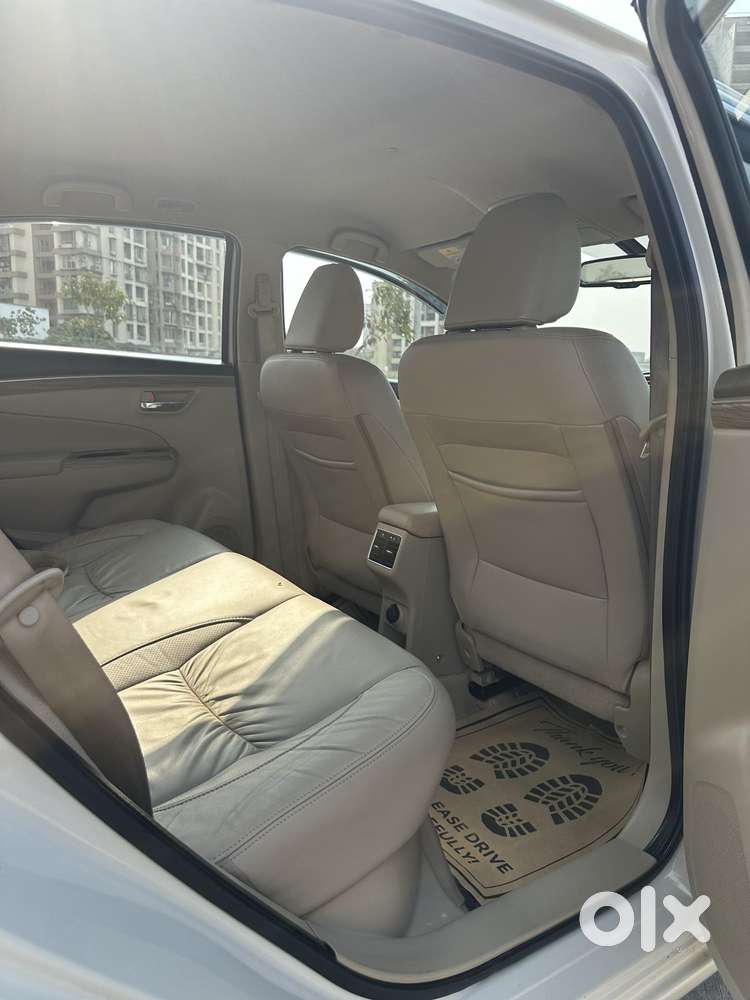 Maruti Suzuki Ciaz Alpha 1.5 At, 2022, Petrol