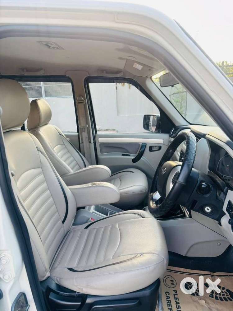 Mahindra Scorpio S10, 2016, Diesel