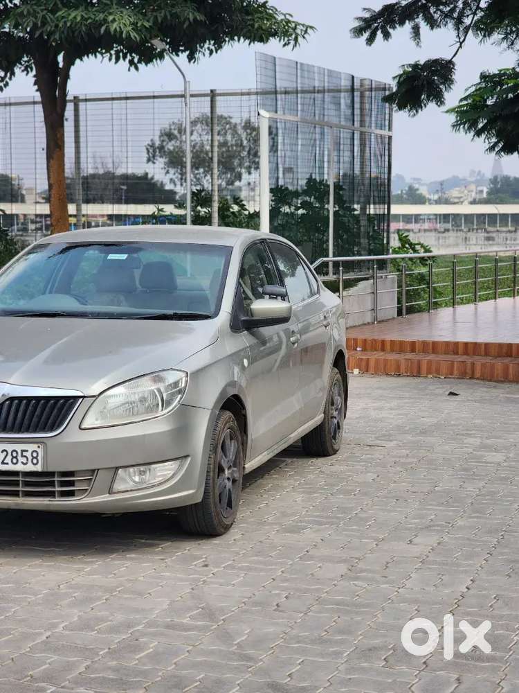 Skoda Rapid 2014 Diesel 83000 Km Driven