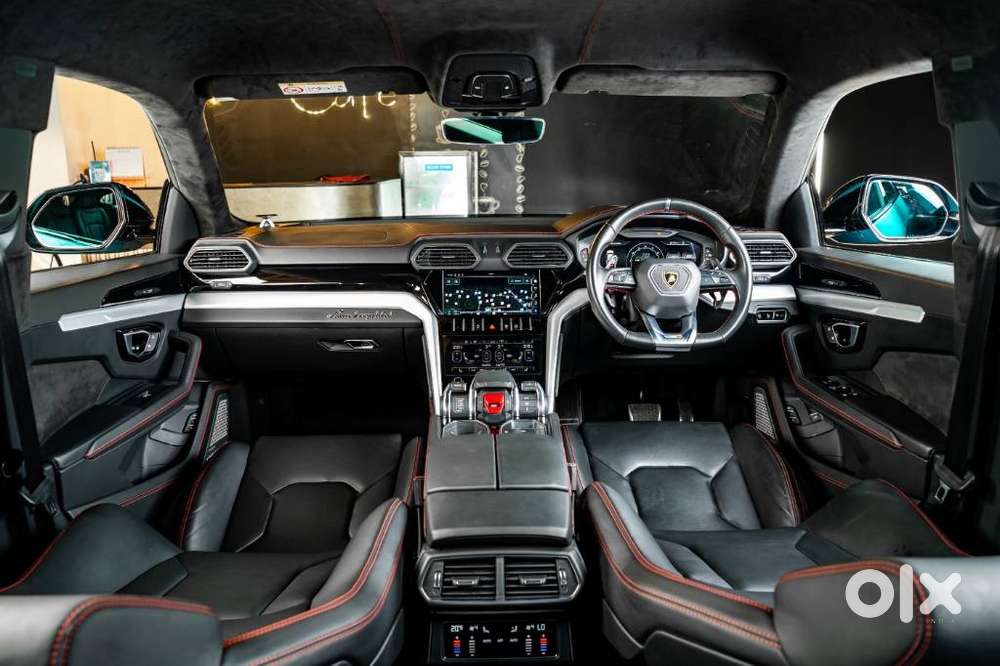 Lamborghini Urus V8, 2021, Petrol