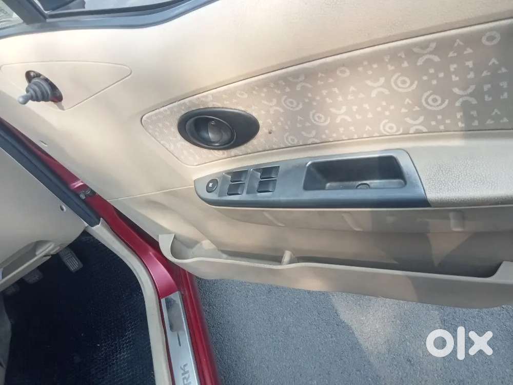 Fully Loaded Top Model With Power Steering All Four Power Windows Ac