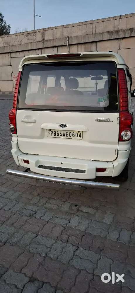 Mahindra Lx