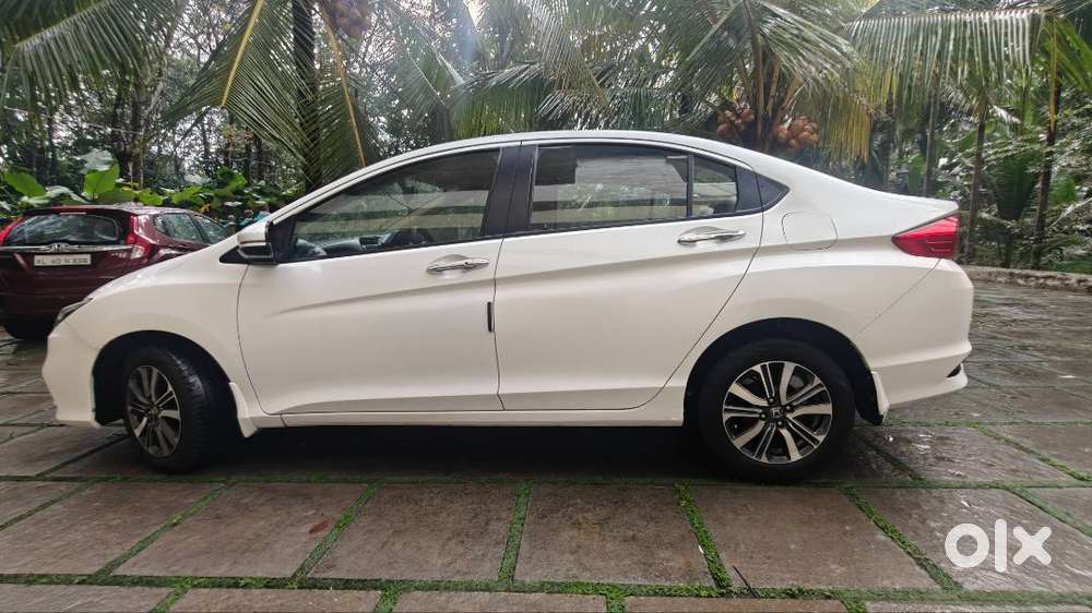 Honda City 2017 Diesel Well Maintained. Brokers Excuse