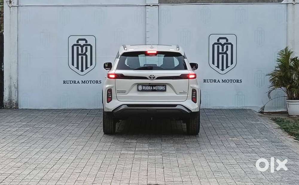 Toyota Urban Cruiser Hyryder 1.5 V Neo Drive At, 2024, Petrol