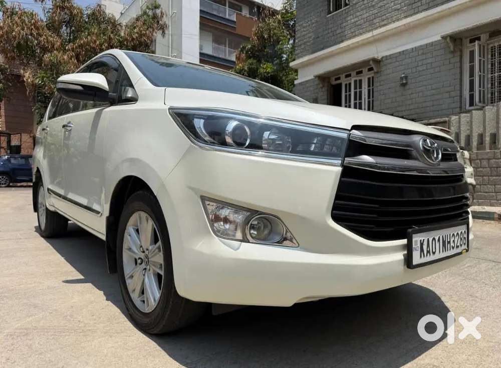 Innova Crysta 2.4 V Loaded Vehicle