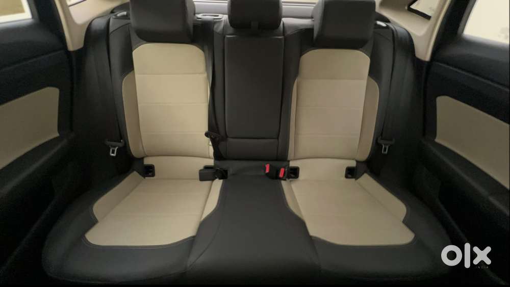 Skoda Slavia Style 1.0l Tsi Mt, 2023, Petrol