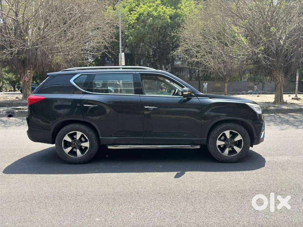 Mahindra Alturas G4 2019 Diesel Well Maintained
