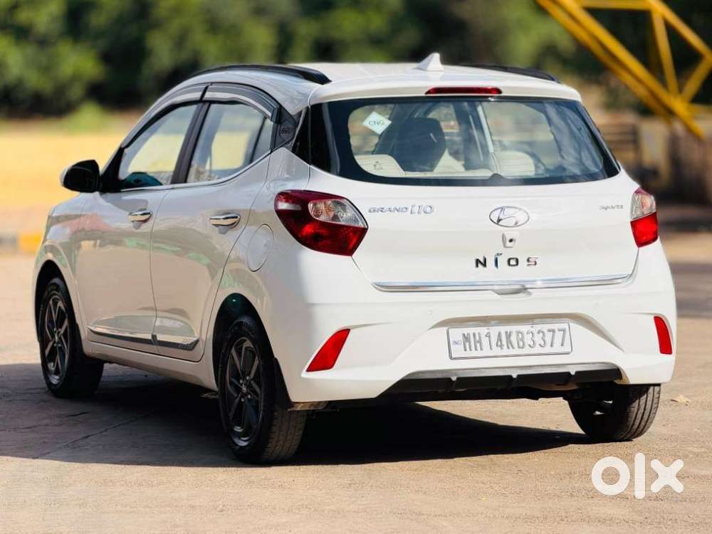 Hyundai Grand I10 Nios Sportz Mt Dual Tone, 2022, Petrol