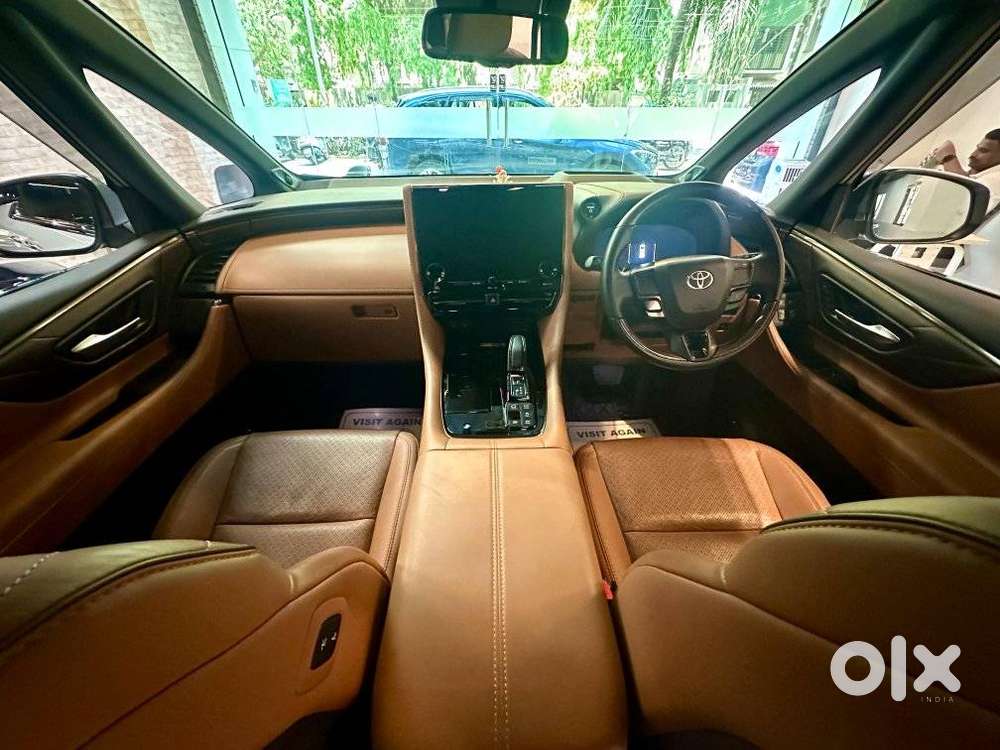 Toyota Vellfire Vip – Executive Lounge, 2024, Petrol
