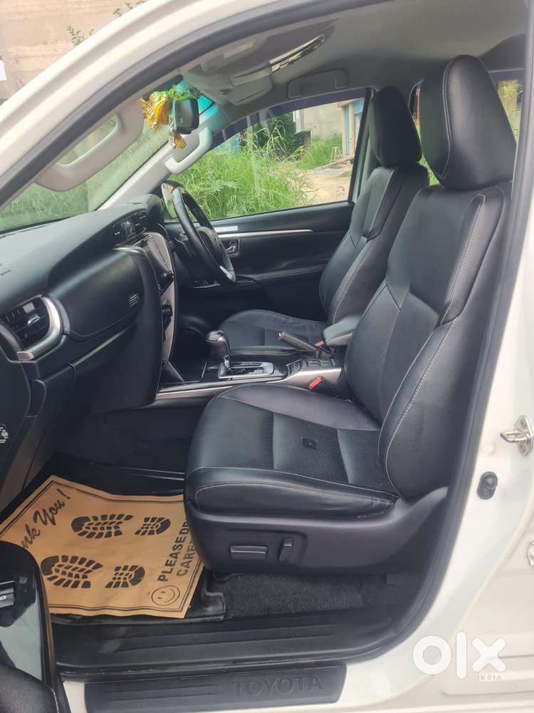 Toyota Fortuner [2021-ongoing] 2.8 2wd Diesel At, 2023, Diesel