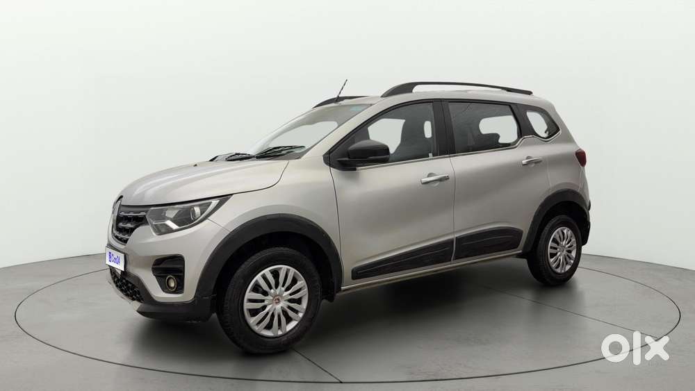 Renault Triber Rxt, 2023, Petrol