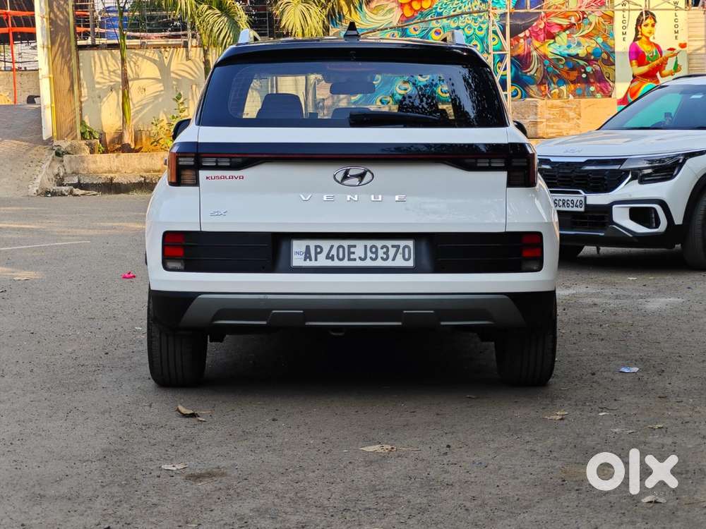 Hyundai Venue 2024 Diesel 38500 Km Driven