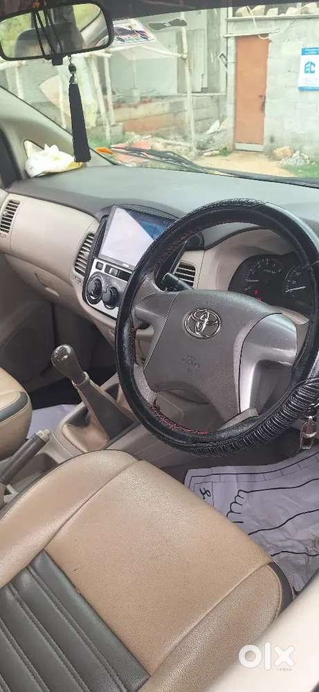 Toyota Innvoa 2013 Model