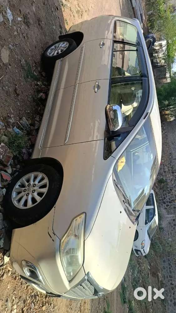 Toyota Innova 2012 Diesel Well Maintained