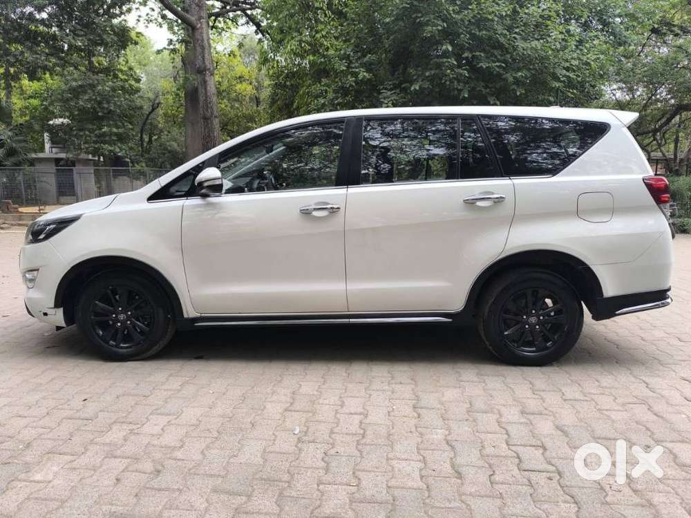 Toyota Innova Crysta Touring Sport 2.4 Mt, 2017, Diesel
