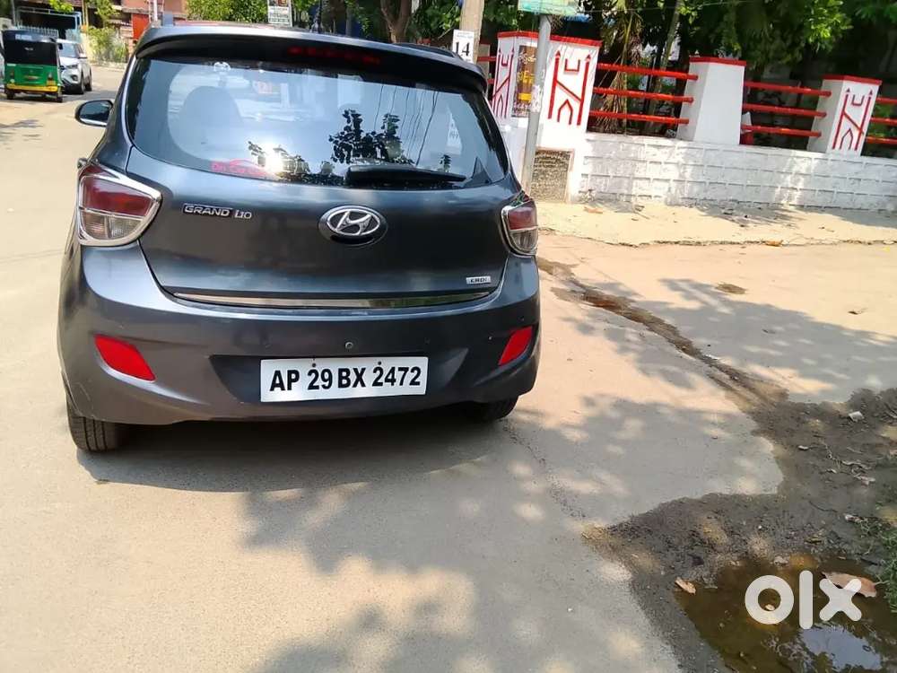 Hyundai Grand I10 2014 @ Very Good Condition & 4 New Bridgestone Tyres