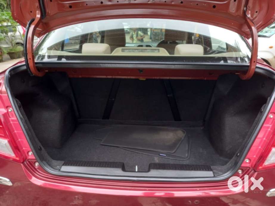 Maruti Suzuki Dzire 1.2 Vxi Amt, 2019, Petrol