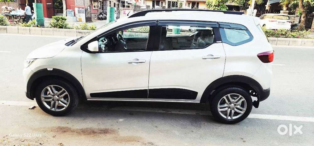 Renault Triber Rxz, 2021, Petrol