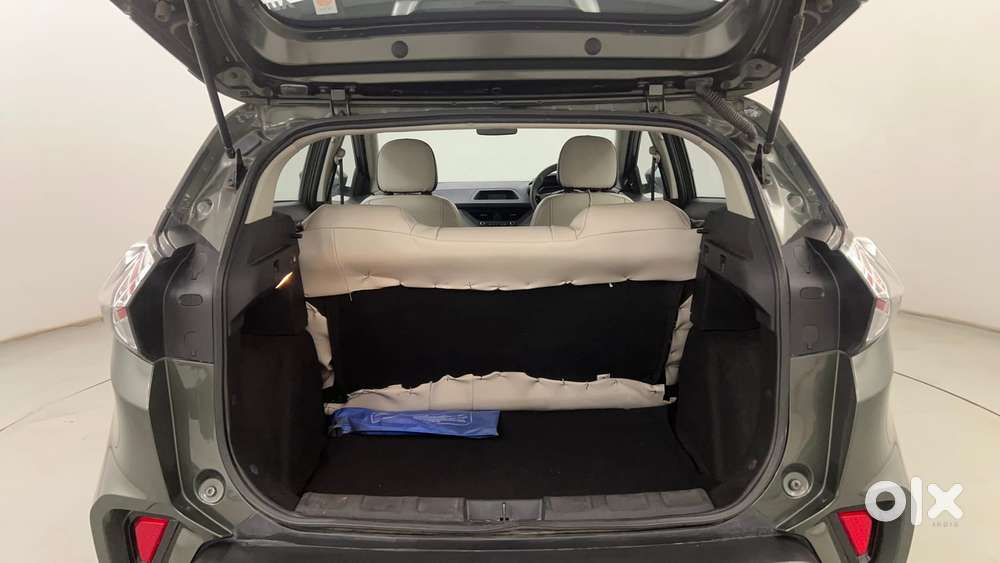 Tata Nexon 1.2 Revotron Xma Amt (s), 2022, Petrol