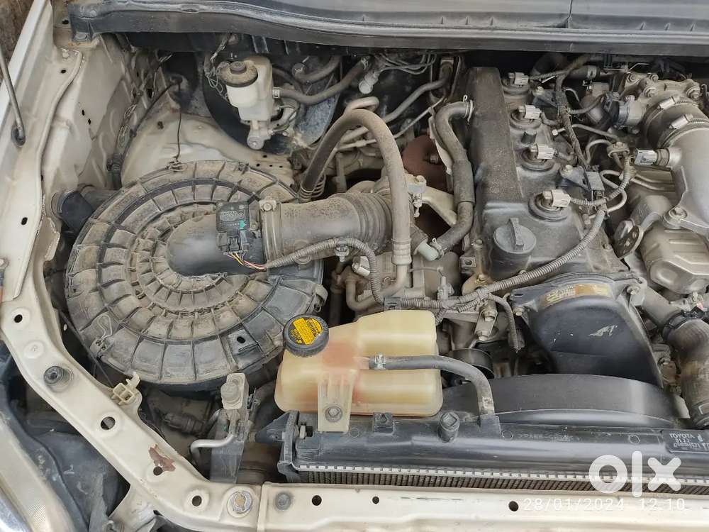 Toyota Innova 2016 Diesel 140000 Km Driven