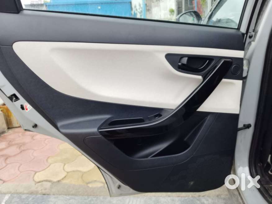Tata Nexon Fearless Plus (ps) 1.2 Icng 6mt Red Dark Edition, 2025, P..