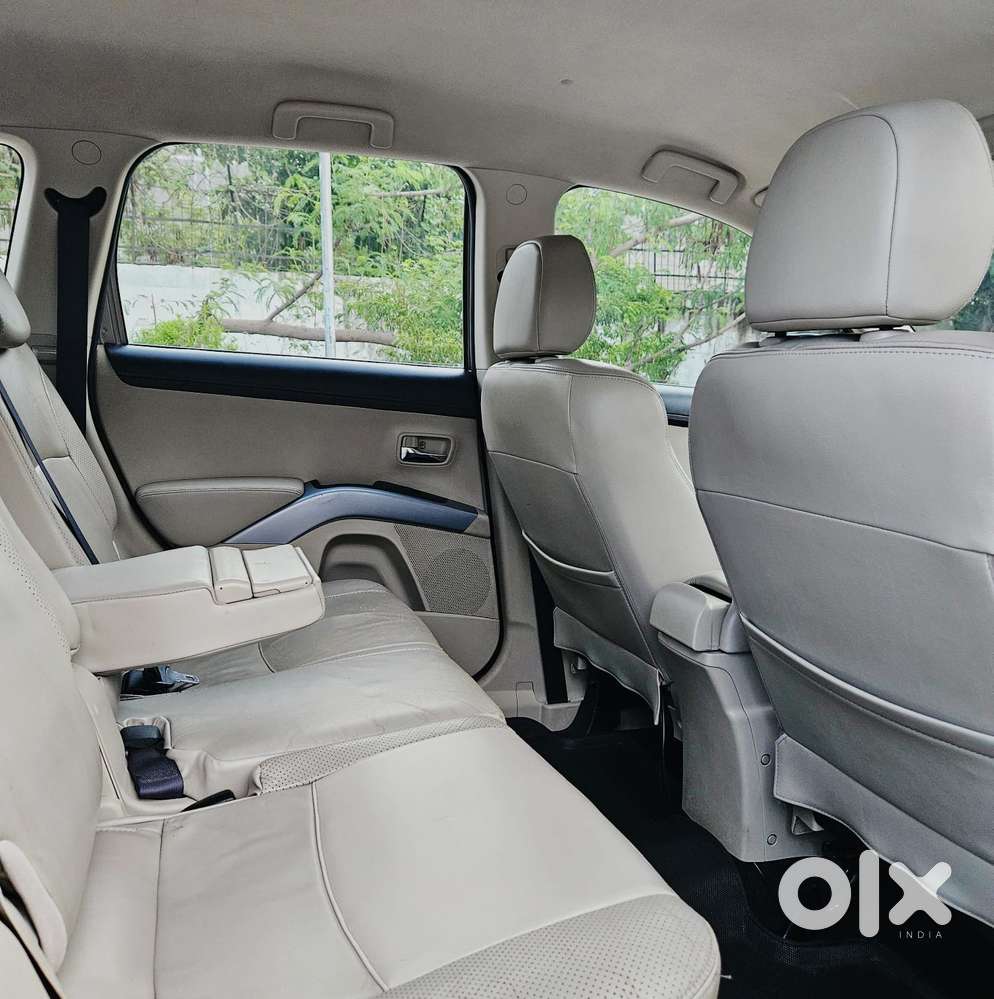 Mitsubishi Outlander 2.4 Cvt, 2012, Petrol