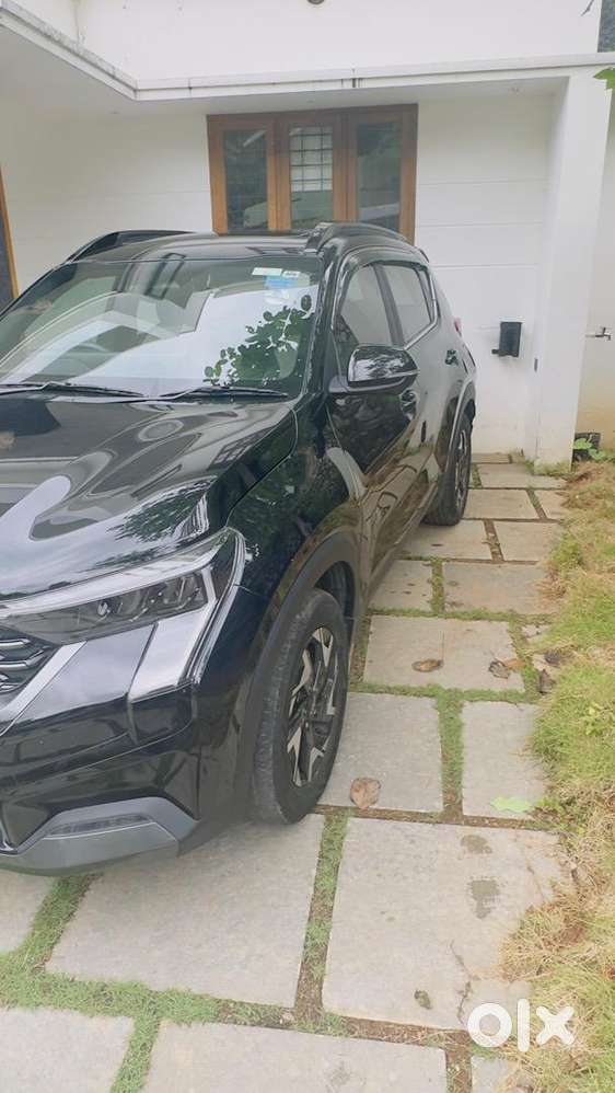 2024 Kia Sonet Gt-line Petrol  18.5k Km  Free Kia Service