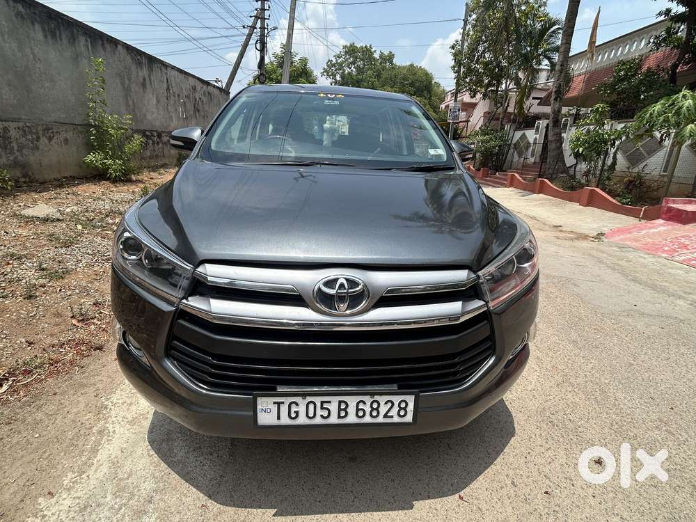 Toyota Innova Crysta 2.4 V 7 Str, 2016, Diesel