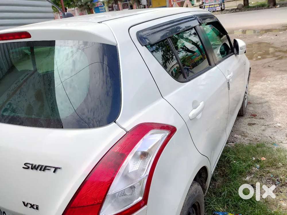 Maruti Suzuki Swift Vxi 2017