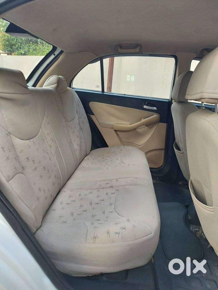 Tata Indica Vista Aura 1.3 Quadrajet (abs) Bs Iv, 2014, Diesel