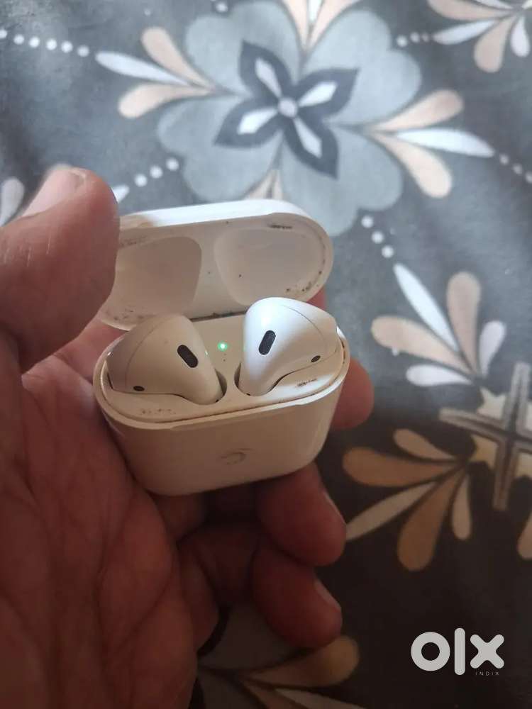 Apple Airpods 2nd generation 2 yrs old