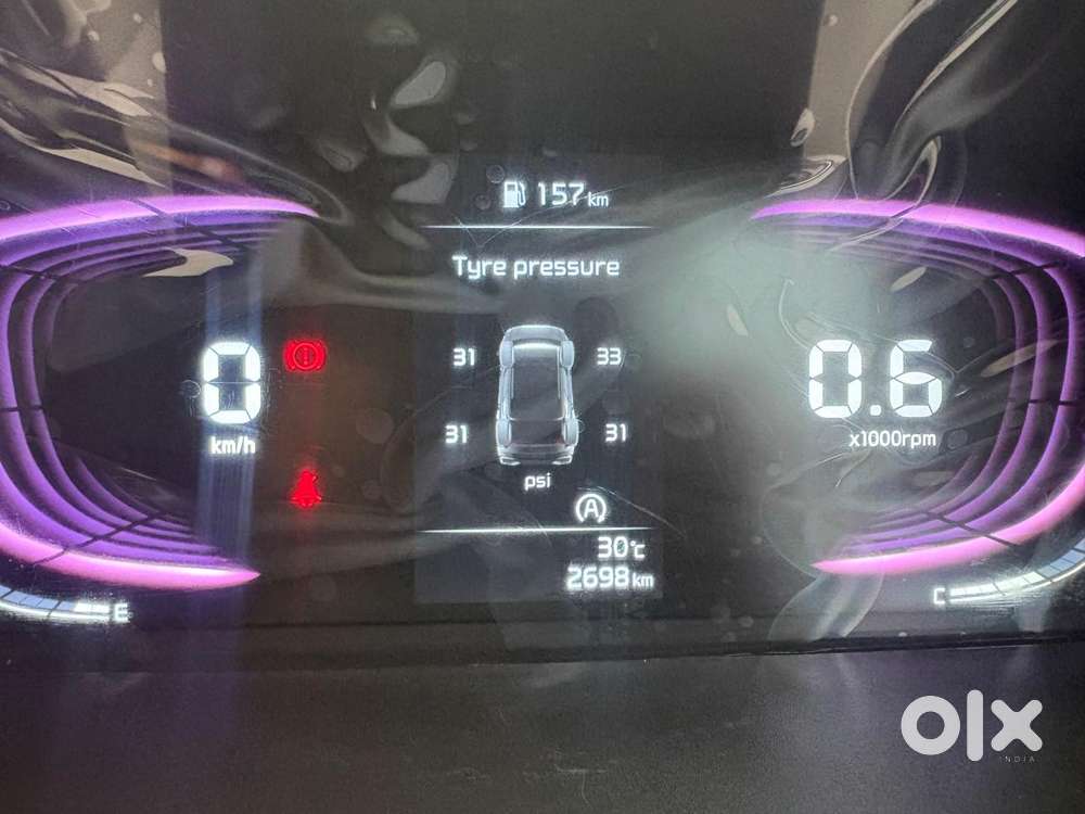 Kia Carens D1.5 6mt Premium 07, 2024, Petrol