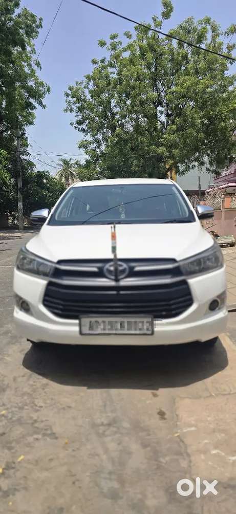 Toyota Innova Crysta 2020 G 8 Setter (showroom Track)