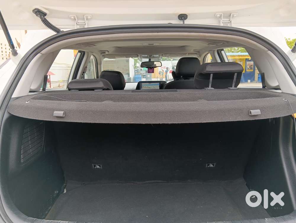 Hyundai I20 Asta (o) 1.2 Mt, 2022, Petrol