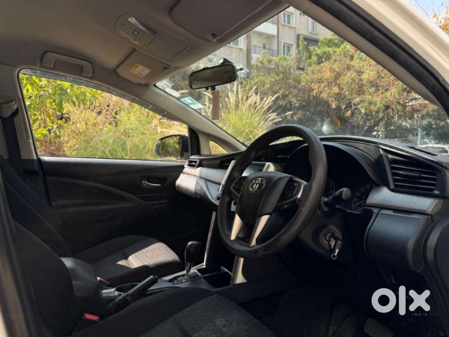 Toyota Innova Crysta [2020-ongoing] 2.4 Gx At 8 Str, 2021, Diesel