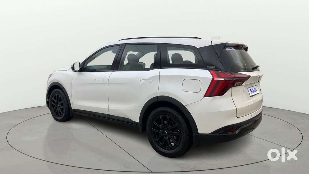 Mahindra Xuv700 2.2 Ax 7 Diesel At Luxury Pack Str Awd, 2022, Diesel