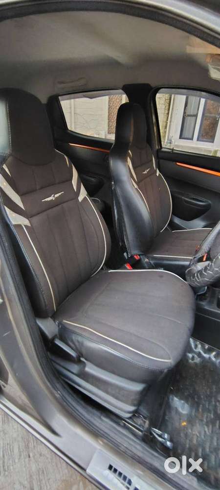 Renault Kwid Climber Rxt 2017  Grey + Orange Edition  Sporty Look