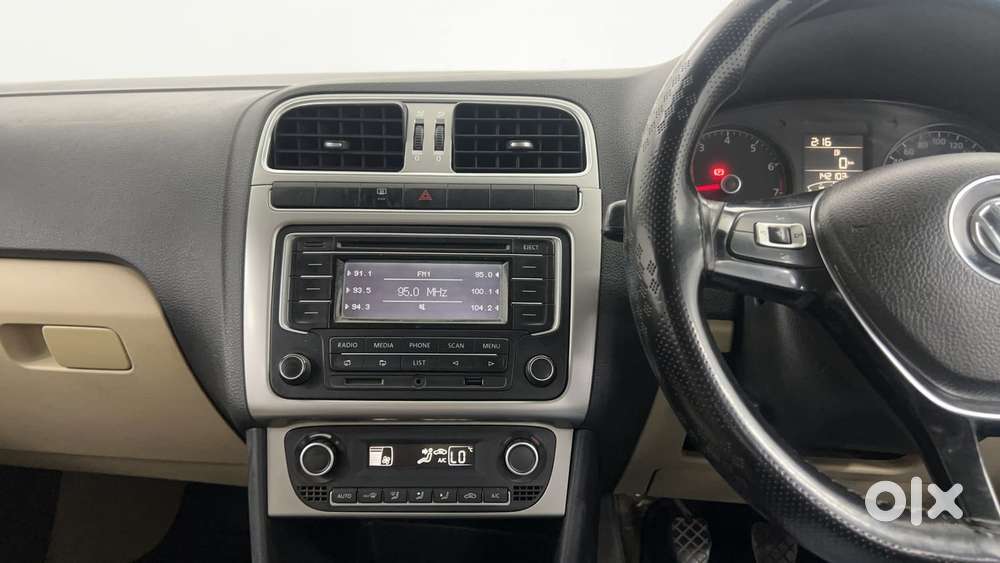Volkswagen Polo Petrol Highline 1.2l, 2016, Petrol